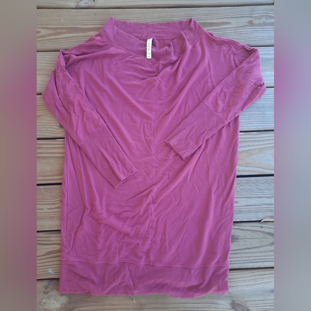 Athleta top